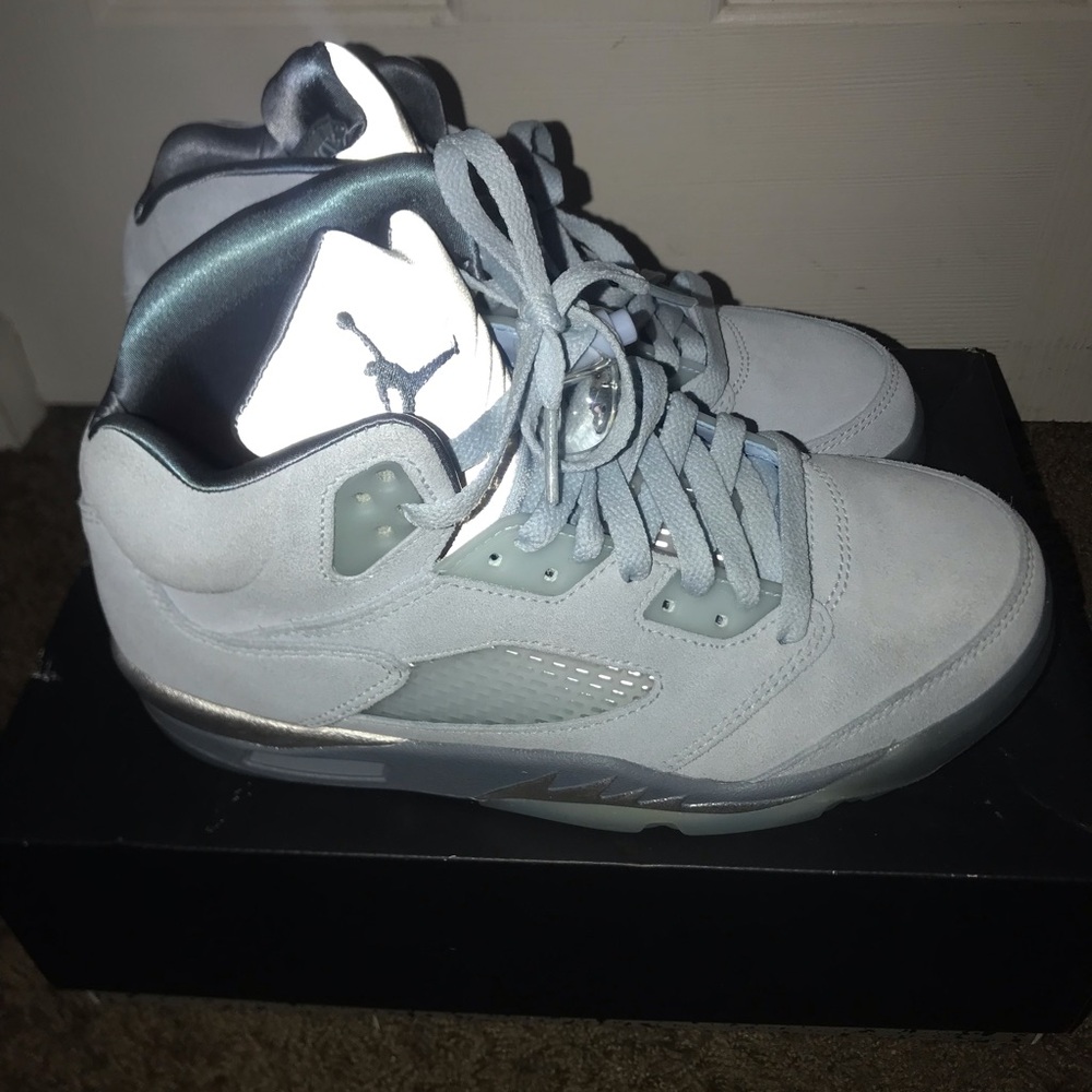 WMNS AIR JORDAN 5 RETRO 
ICE/BLUE GRAPHITE 
GLACE/GRAPHITE BLUE